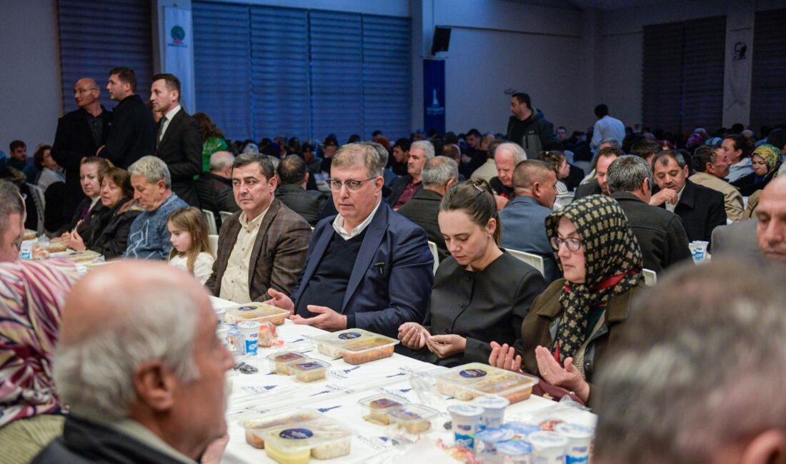 İzmir Büyükşehir Belediye Başkanı Dr. Cemil Tugay, ramazan ayının ilk