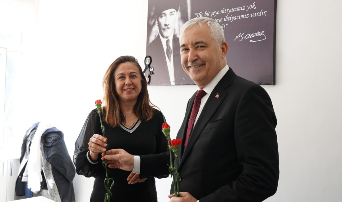 Kemalpaşa Belediye Başkanı Mehmet Türkmen, 8 Mart Dünya Emekçi Kadınlar