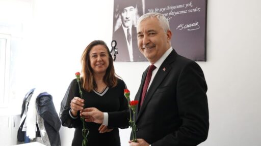 Kemalpaşa Belediye Başkanı Mehmet Türkmen, 8 Mart Dünya Emekçi Kadınlar