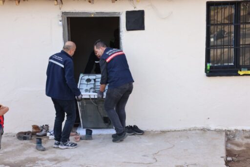 Bayraklı Belediyesi, sosyal yardımlarla ihtiyaç sahibi, dar gelirli ailelerin yanında