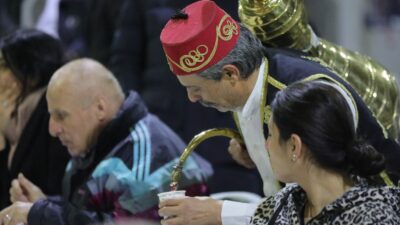 Bayraklı Belediyesi, Ramazan ayı boyunca ilçenin farklı noktalarında kuracağı iftar