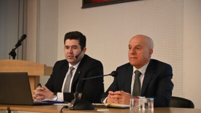 Manisa Büyükşehir Belediyesi, çalışanlarına yönelik düzenlediği eğitimlerine devam ediyor. Bu