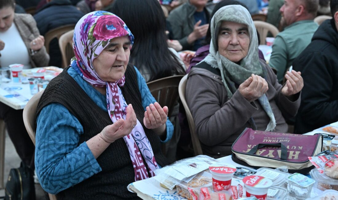 Büyükşehir, Ramazan’ın Bereketini Köprübaşı’nda Paylaştı Manisa Büyükşehir Belediyesi, Ramazan ayının manevi atmosferini ve dayanışma ruhunu
kentin