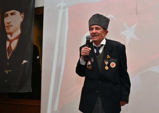 Manisa’nın dört bir yanında kurduğu iftar sofralarıyla on binlerce insanı