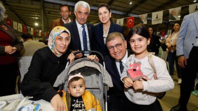 Karabağlar'da iftara katılan Başkan Tugay, tüm İzmirliler'in yaklaşan Ramazan Bayramı'nı
