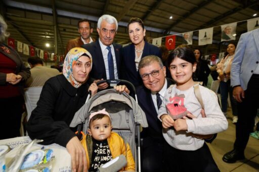 Karabağlar'da iftara katılan Başkan Tugay, tüm İzmirliler'in yaklaşan Ramazan Bayramı'nı