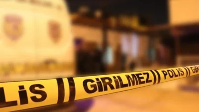 Lokman Hekim Caddesi'ndeki Ensar Camisi'nin tuvaletinde A.L. (40), silahla vurulmuş