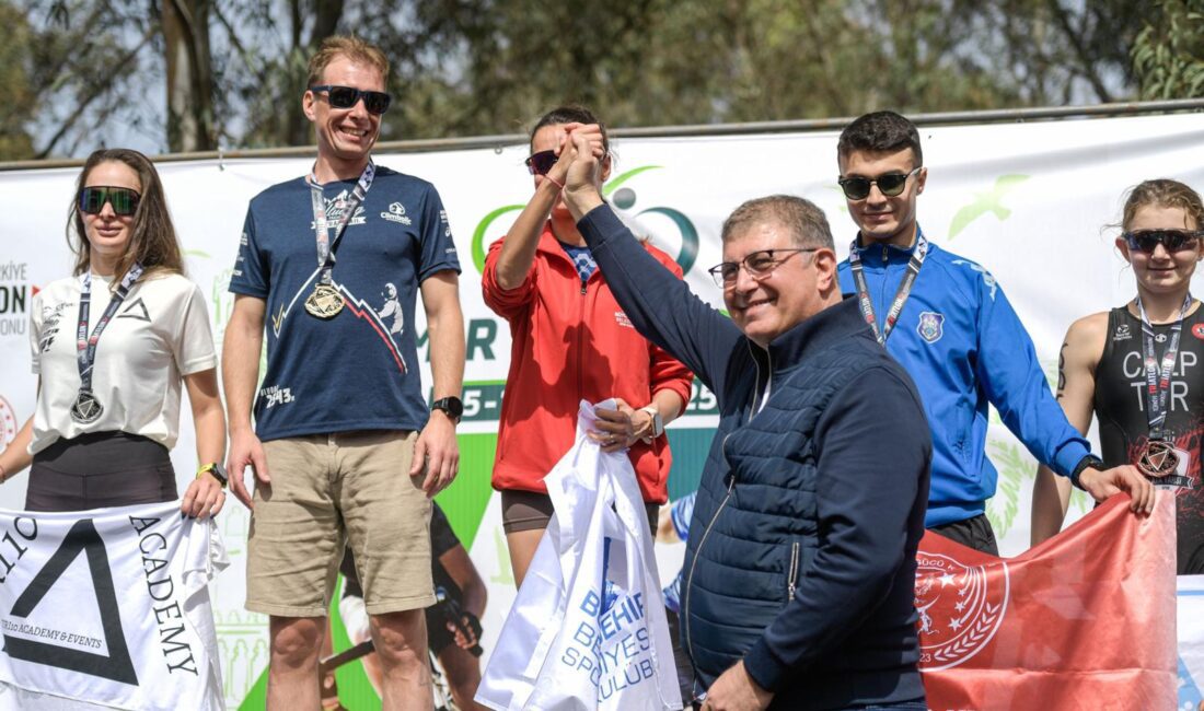 Başkan Dr. Cemil Tugay,  en yakın zamanda Triatlon Şampiyonası'nı da