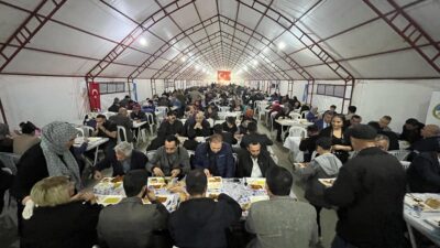 Zakir Salmanoğlu, “İftar Soframızın her gün büyümesi bizi mutlu ediyor.