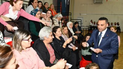  Çiğli'de Down sendromlu öğrencilerin özel dans gösterisi, halk oyunları