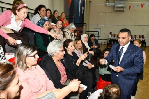  Çiğli'de Down sendromlu öğrencilerin özel dans gösterisi, halk oyunları