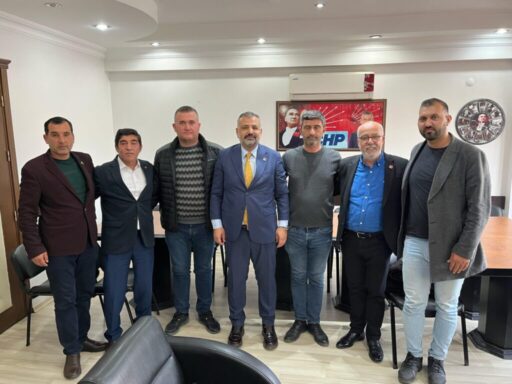 CHP İzmir İl Başkanı Şenol Aslanoğlu, meclis üyelerinin yeniden partiye