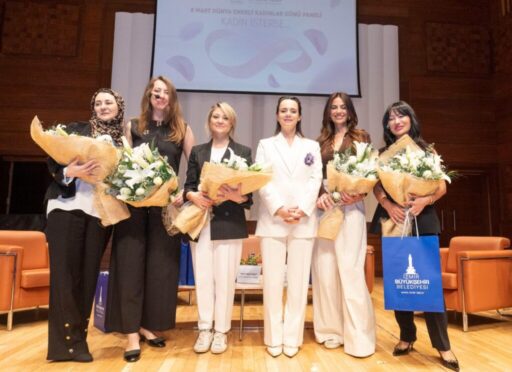 İzmir Büyükşehir Belediyesi tarafından 8 Mart Dünya Emekçi Kadınlar Günü’nde