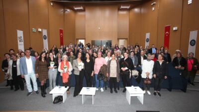 Karabağlar Belediyesi, Yaşlılara Saygı Haftası kapsamında yaş almış vatandaşların güvenli