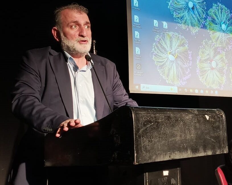 İZMİR MARDİNLİLER FEDERASYONUNDA AHMET TUNÇ GÜVEN TAZELEDİ Bugün yapılan genel kurul ile İzmir Mardinliler federasyonunda mevcut Başkan