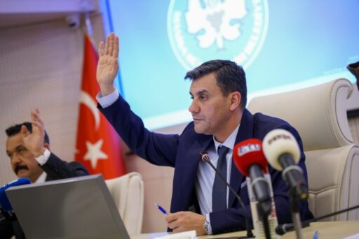 Manisa Büyükşehir Belediye Başkanı Mimar Ferdi Zeyrek, Mart ayı Büyükşehir