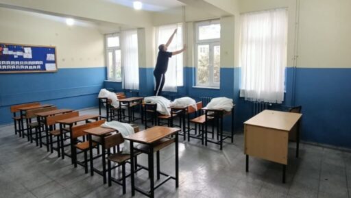 Menemen Atatürk Anadolu Lisesi'nde okul müdürü Y.A hakkında, öğretmenlere yönelik