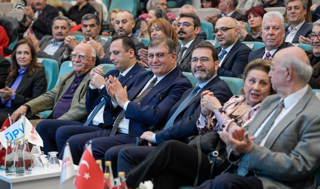 Türkiye'yi onurla yöneteceğine inandığımız Cumhurbaşkanı adayı, Ekrem İmamoğludur, Ben de