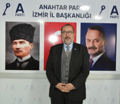 Anahtar Parti (A Parti) İzmir İl Başkanı Kadir UÇAR, 18