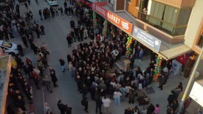 Menderes Belediyesi’nin yeni hizmetleri sosyal market ile ücretsiz halk çamaşırhanesi