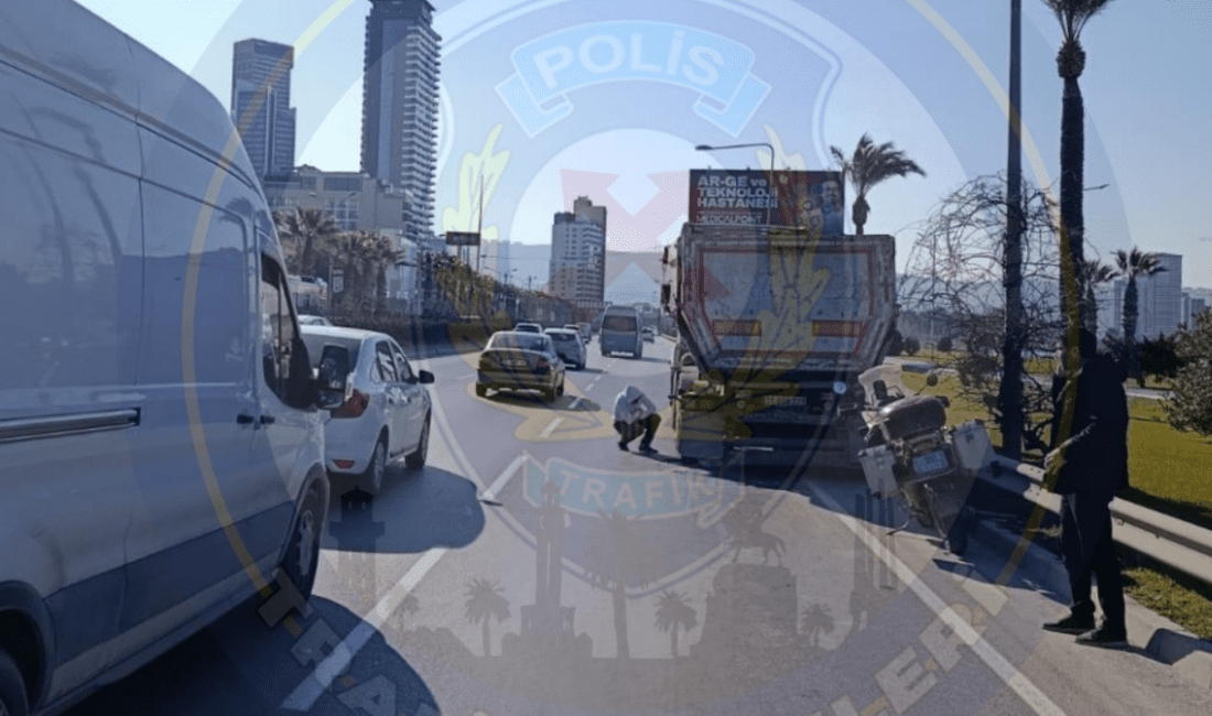 İzmir Altınyol üzeri Merkez istikametine doğru sağ şeritte bir araç