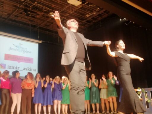 İzmir Aşkına Derneği bu kez 14 Mart Tıp Bayramı nedeniyle