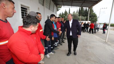 Menderes Belediye Başkanı İlkay Çiçek, Menderes Belediyesi personelleri ile bayramlaşma