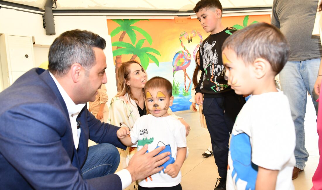 Ramazan Bayramı’nın coşkusu Çiğli’de çocukların neşesiyle taçlandı. Çiğli Belediye Başkanı