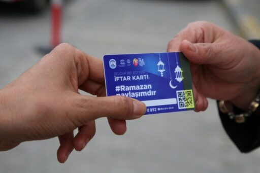 Efes Selçuk Belediyesi Ramazan’da dayanışmayı güçlendiriyor.  Efes Selçuk Belediyesi, bu