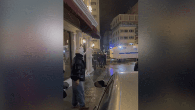 İzmir’de düzenlenen bir protesto eylemi, tazyikli suyla müdahale edilen eylemcilerin