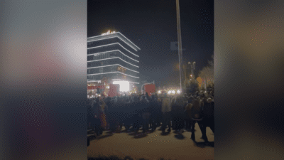 İstanbul Büyükşehir Belediye (İBB) Başkanı Ekrem İmamoğlu’nun tutuklanma kararına karşı