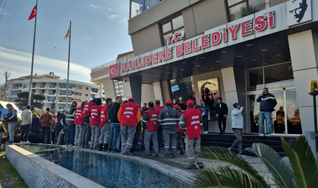 DİSK/Genel-İş İzmir 4 No’lu Şube üyesi Narlıdere Belediyesi işçileri, ödenmeyen