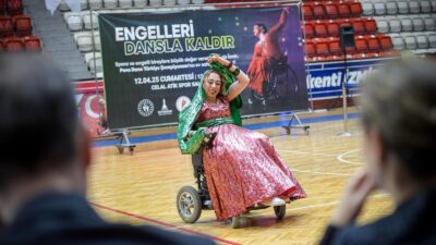Para Dans Türkiye Şampiyonası, İzmir Büyükşehir Belediyesi’nin desteğiyle “Engelleri Dansla