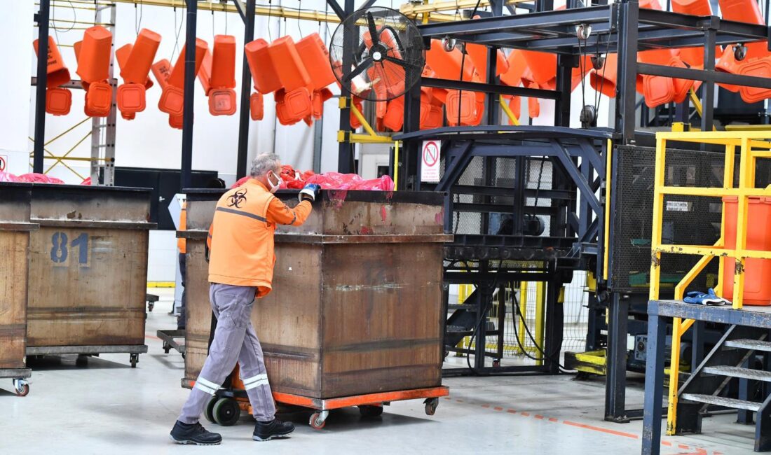 Kent genelinde yaklaşık bin 50 sağlık kuruluşu tarafından üretilen tıbbi