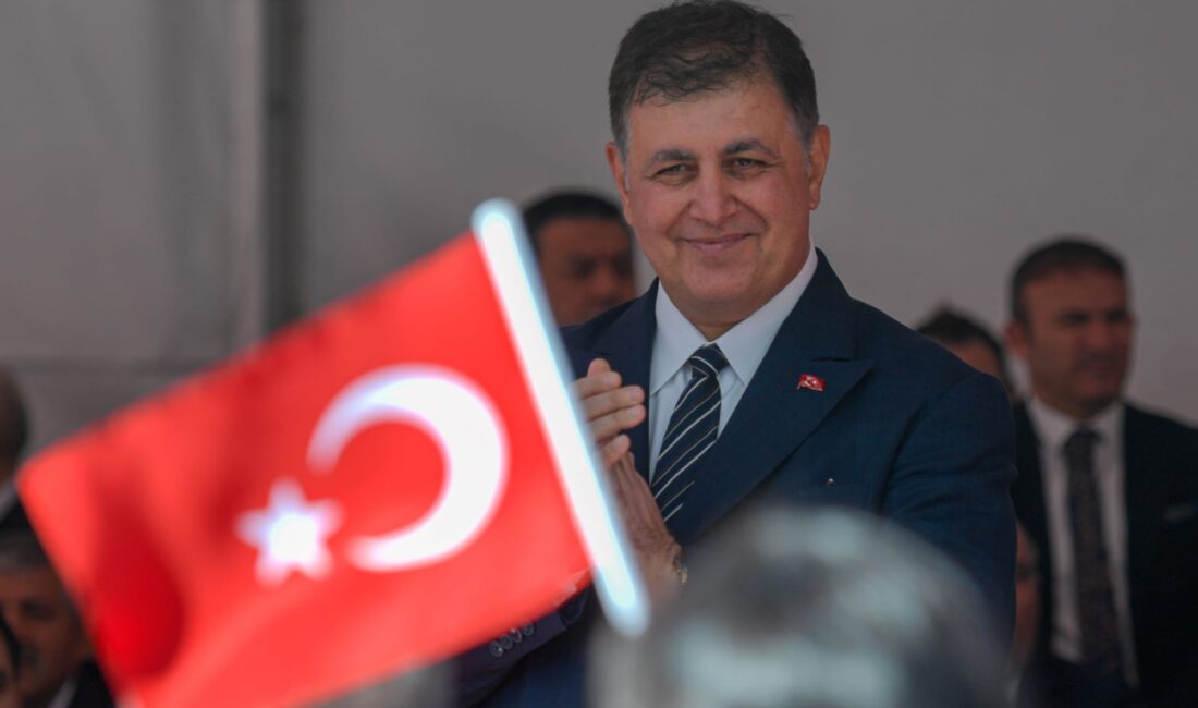 İzmir Büyükşehir Belediye Başkanı Dr. Cemil Tugay, 23 Nisan Ulusal