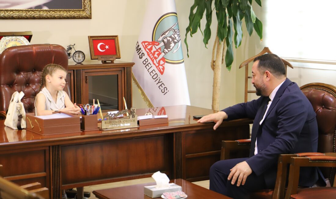 23 Nisan Ulusal Egemenlik ve Çocuk Bayramı nedeniyle 9 yaşındaki