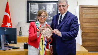 İzmir Büyükşehir Belediye Başkanı Dr. Cemil Tugay, Bosna-Hersek’in Ankara Büyükelçisi