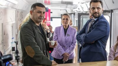 İzmir Büyükşehir Belediyesi Meslek Fabrikası’nın gençlere kahve hazırlama ve sunma