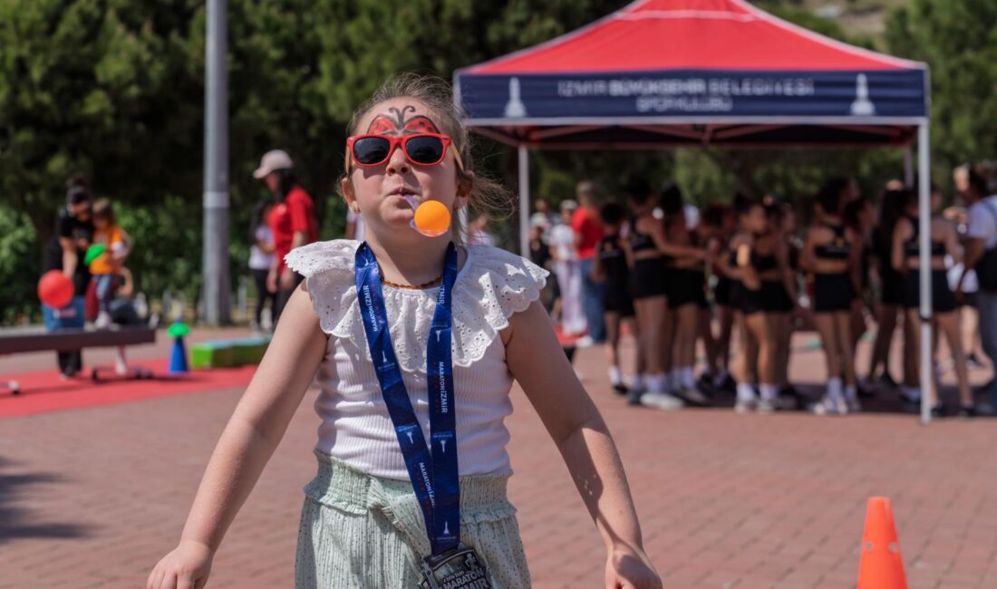 İzmir’de haftaya yayılan 23 Nisan Ulusal Egemenlik ve Çocuk Bayramı