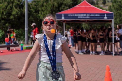 İzmir’de haftaya yayılan 23 Nisan Ulusal Egemenlik ve Çocuk Bayramı