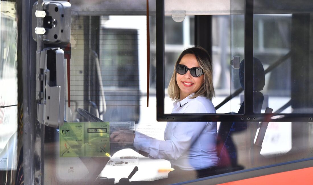 İzmir Büyükşehir Belediyesi ESHOT Genel Müdürlüğü’nün, kadın şoför istihdamını artırmak