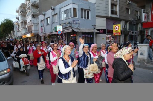 29 Nisan Dünya Dans Günü, Dikili Belediyesi tarafından düzenlenen  birbirinden