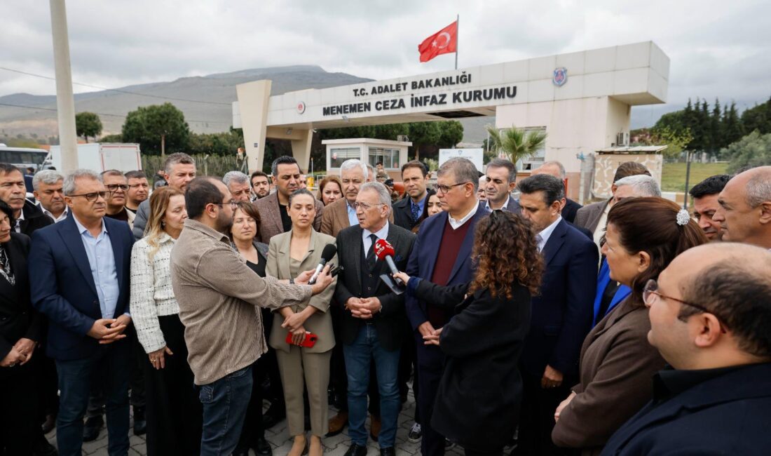 Cemil Tugay, İzmir’deki Ekrem İmamoğlu protestolarında tutuklanarak Menemen Cezaevi’ne götürülen