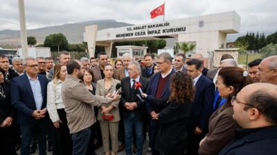 Cemil Tugay, İzmir’deki Ekrem İmamoğlu protestolarında tutuklanarak Menemen Cezaevi’ne götürülen