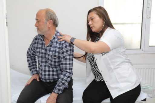 Bayraklı Belediyesi, sağlık alanındaki çalışmalarıyla fark yaratmaya devam ediyor. Belediyenin