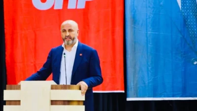 CHP Karabağlar İlçe Başkanı Bülent Sözüpek, Görevden alındığını medyadan öğrendiğini