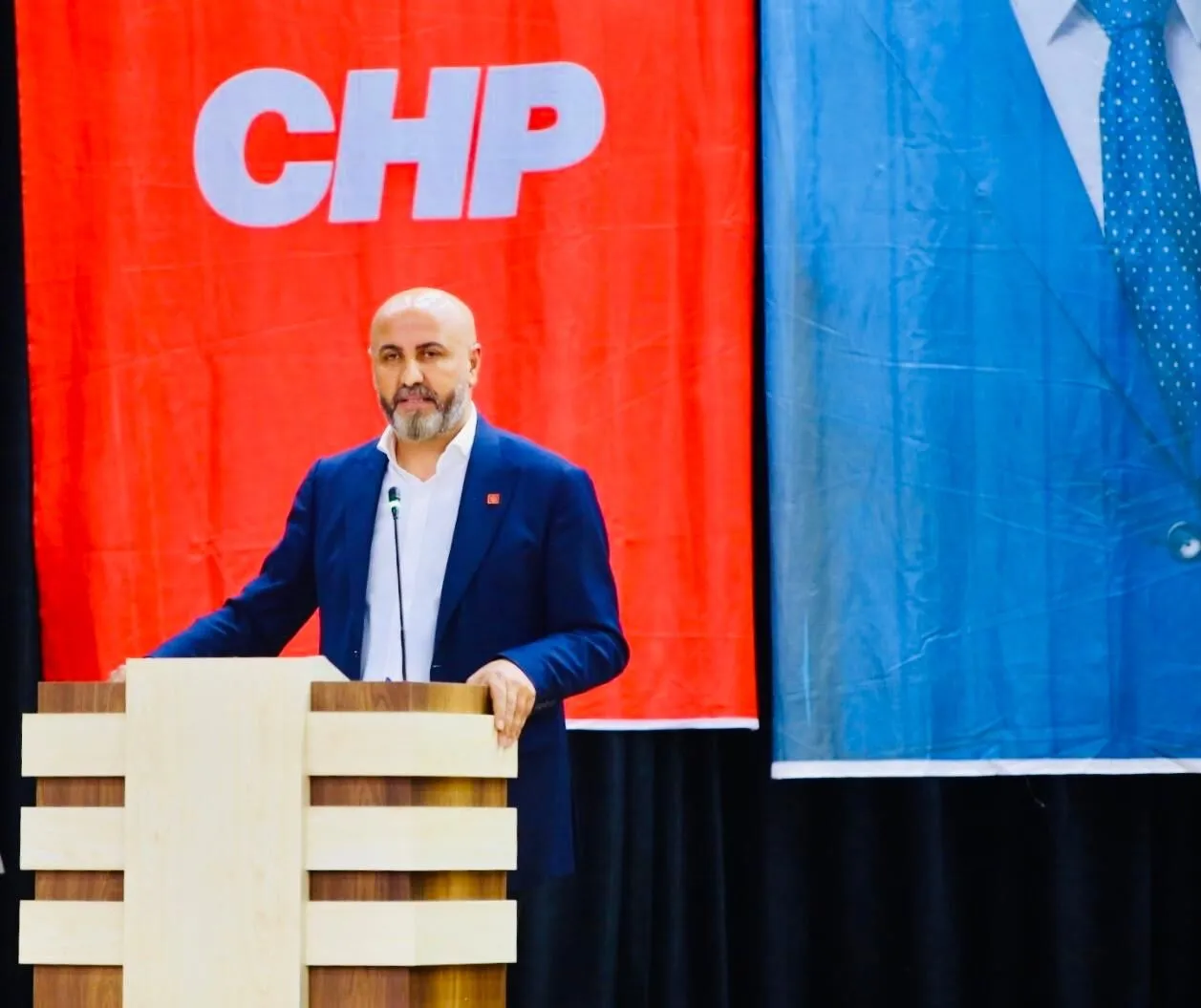 CHP Karabağlar İlçe Başkanı Bülent Sözüpek, Görevden alındığını medyadan öğrendiğini