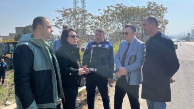 Manisa’nın Turgutlu İlçesi’nde yağmur suyu hattına dökülen siyah renkli ve