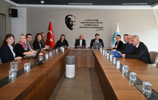 Manisa Büyükşehir Belediyesi, belediye hizmetlerinin kalitesini artırmak ve kurumsal işleyişte