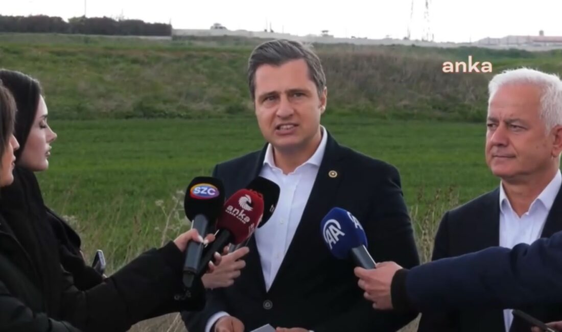 Yücel ve Güneşhan, ziyaret çıkışında Silivri Cezaevi önünden basın mensuplarına